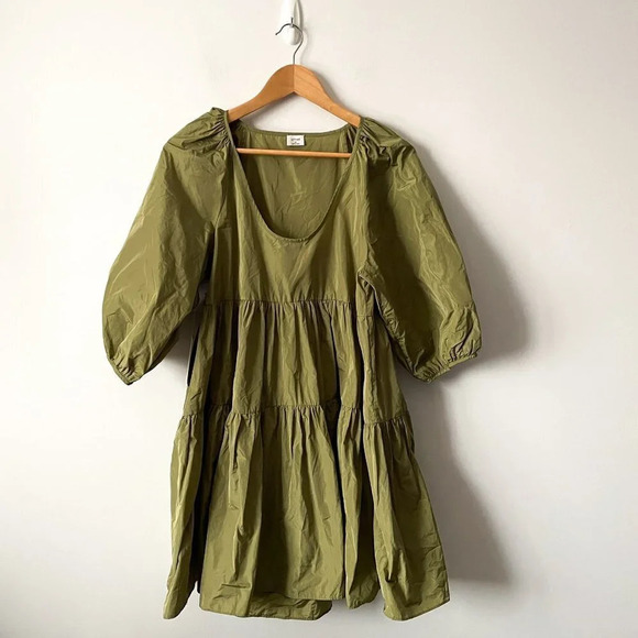Aritzia Wilfred  Fantasy Babydoll Dress Pistachio Green Puff Sleeve Medium NWT - Picture 4 of 11